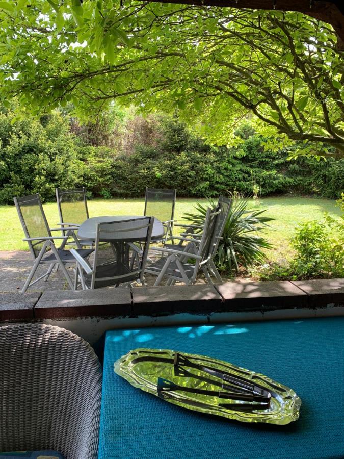 Ferienwohnung Mit Garten In Koeln ภายนอก รูปภาพ
